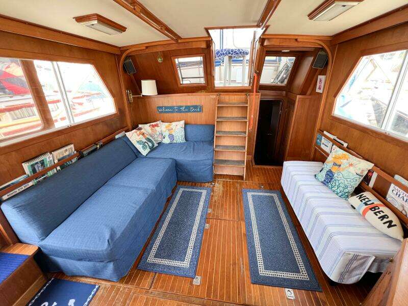 1987 Albin 43 Sundeck