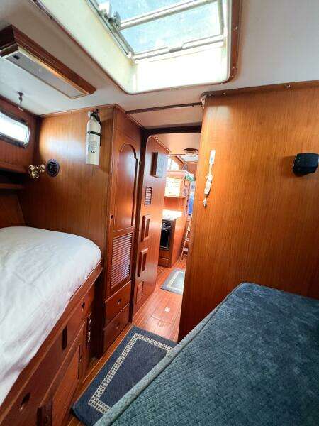 1987 Albin 43 Sundeck