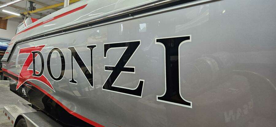 2024 Donzi 39 VRZ