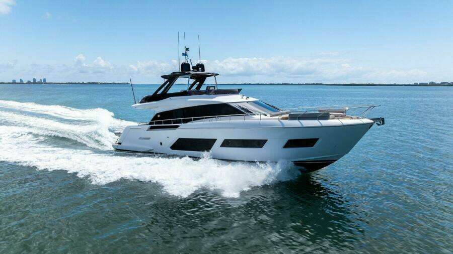 2023 Ferretti Yachts 670
