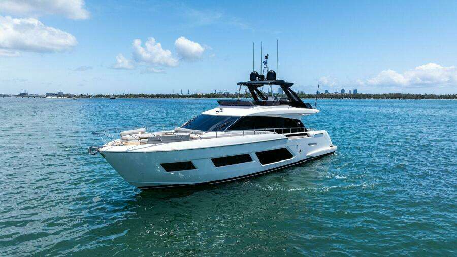2023 Ferretti Yachts 670