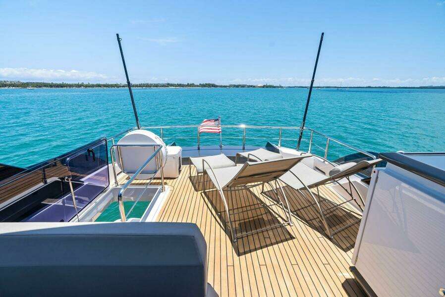 2023 Ferretti Yachts 670