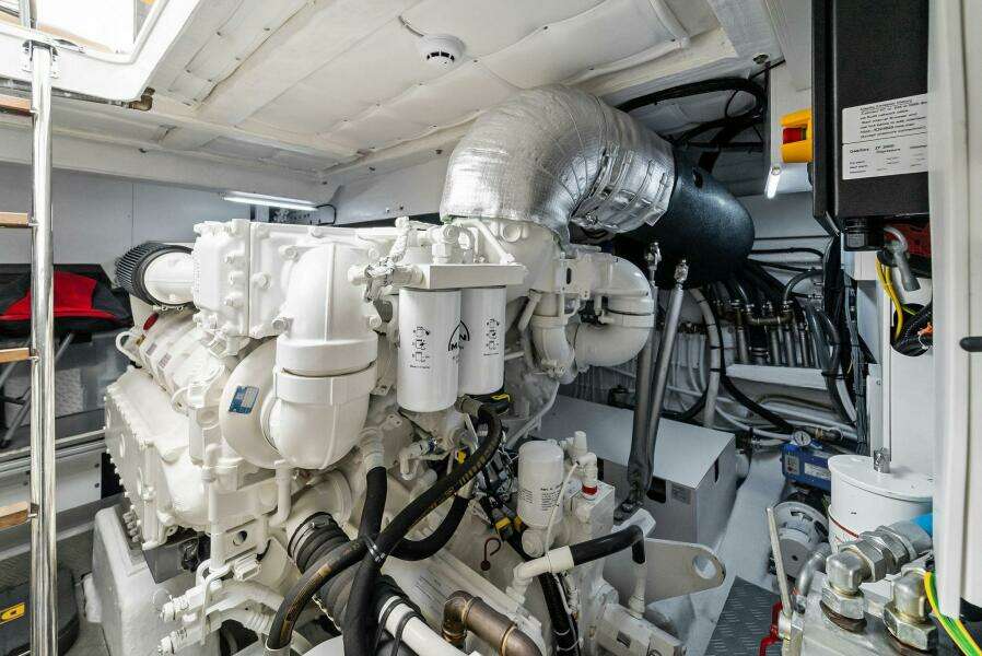 2023 Ferretti Yachts 670