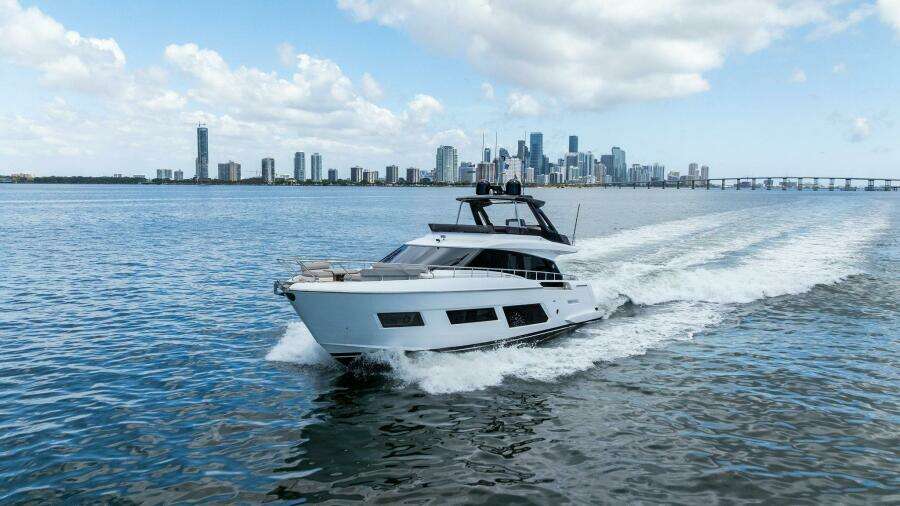 2023 Ferretti Yachts 670