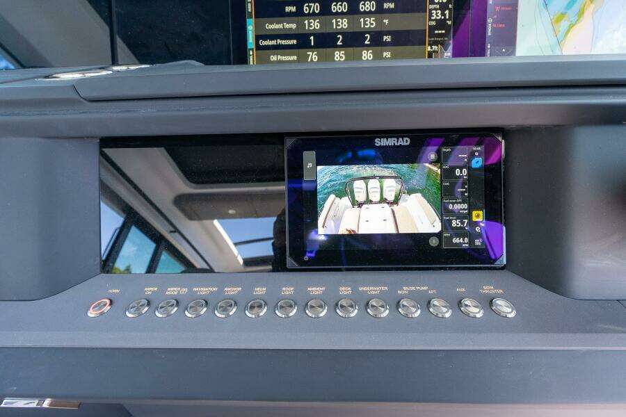 2025 Axopar Cross Cabin