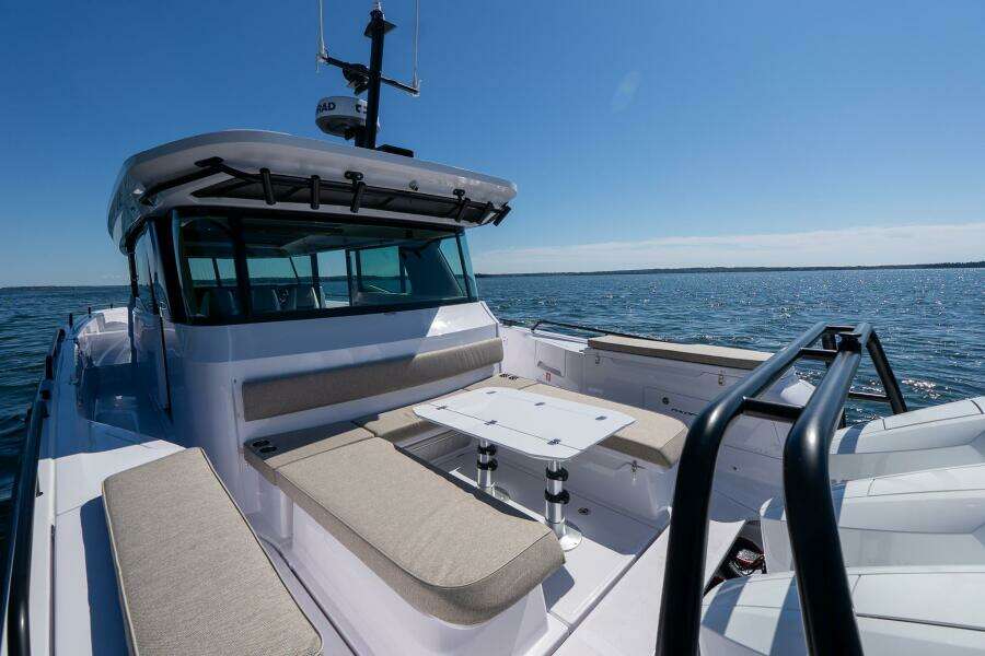 2025 Axopar Cross Cabin