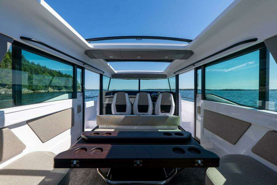 2025 Axopar Cross Cabin