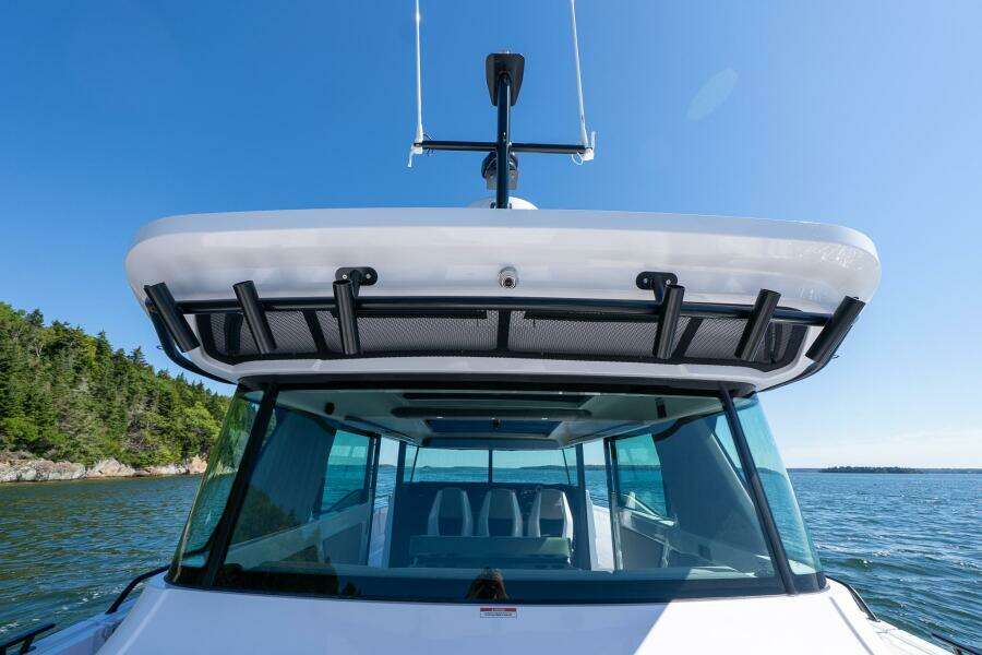 2025 Axopar Cross Cabin