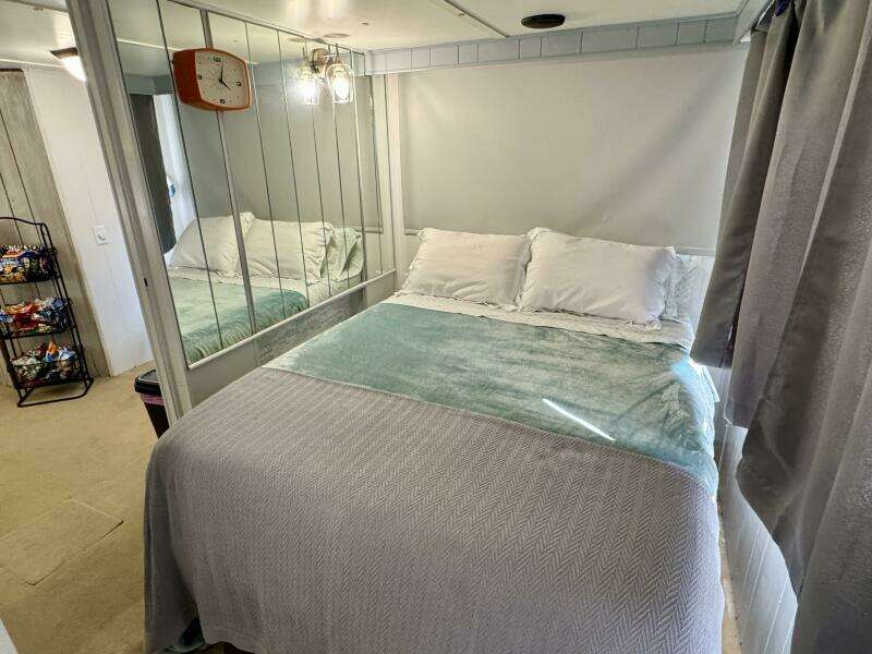 1987 Gibson 14 x 50 Standard