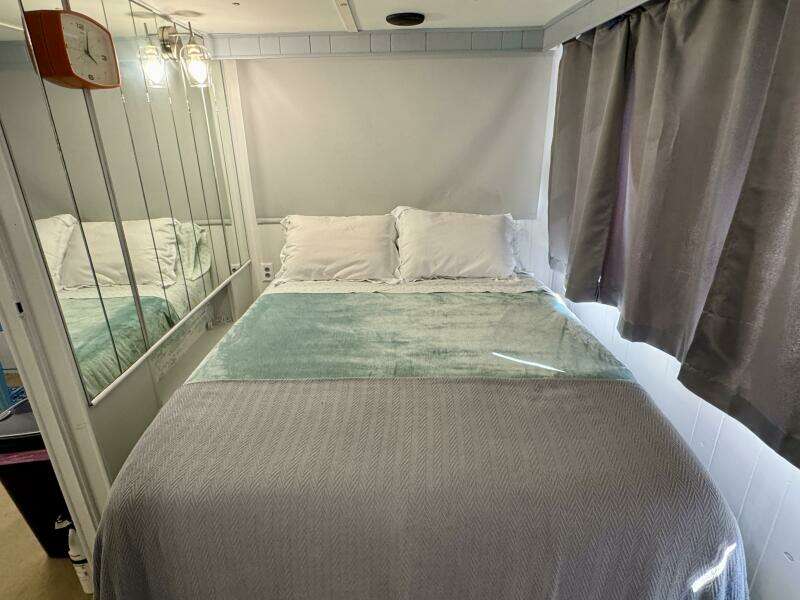 1987 Gibson 14 x 50 Standard