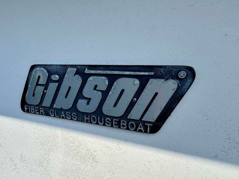 1987 Gibson 14 x 50 Standard