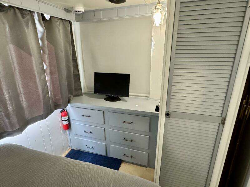 1987 Gibson 14 x 50 Standard