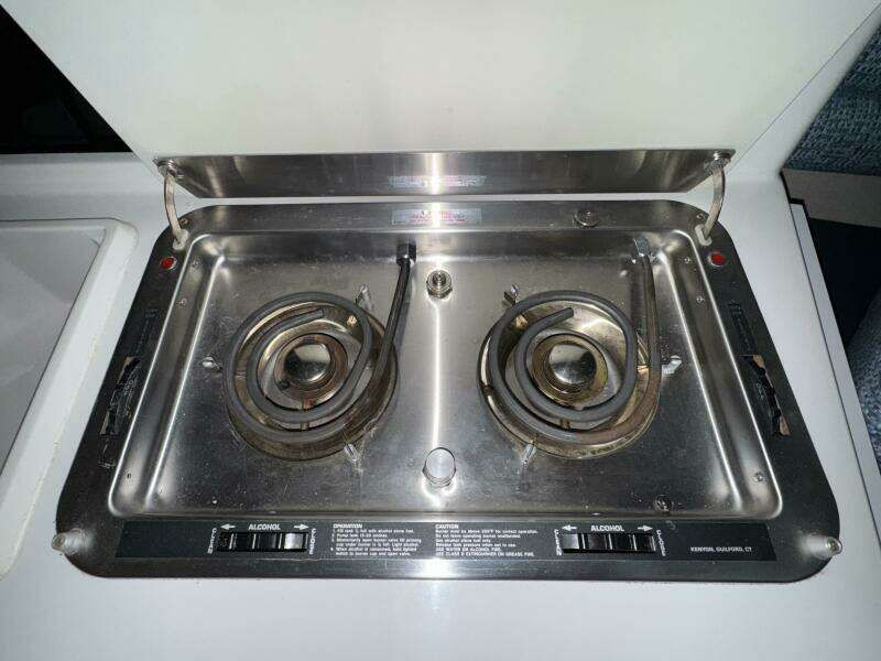 1994 Chaparral Signature 27 Cabin Cruiser