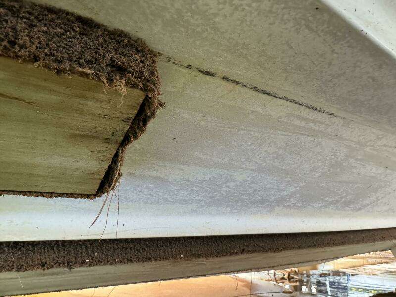 1994 Chaparral Signature 27 Cabin Cruiser