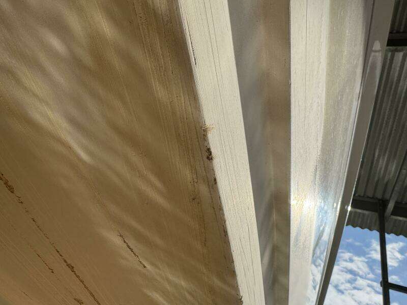 1994 Chaparral Signature 27 Cabin Cruiser