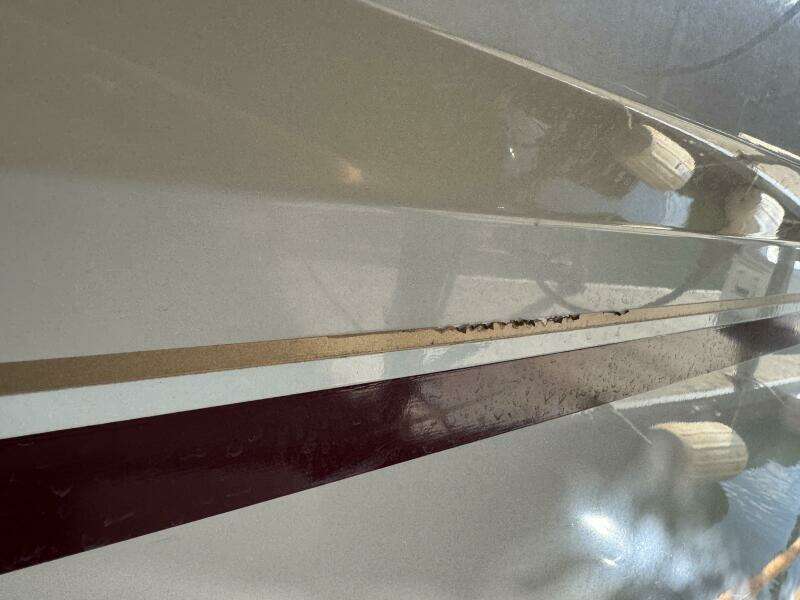 1994 Chaparral Signature 27 Cabin Cruiser