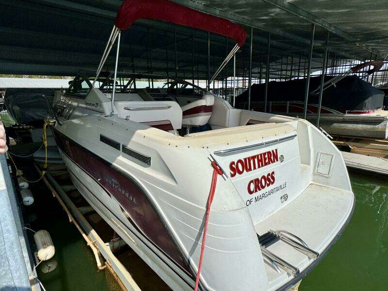 1994 Chaparral Signature 27 Cabin Cruiser