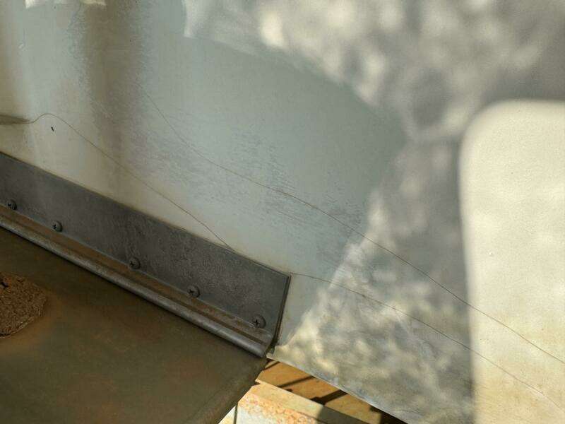 1994 Chaparral Signature 27 Cabin Cruiser