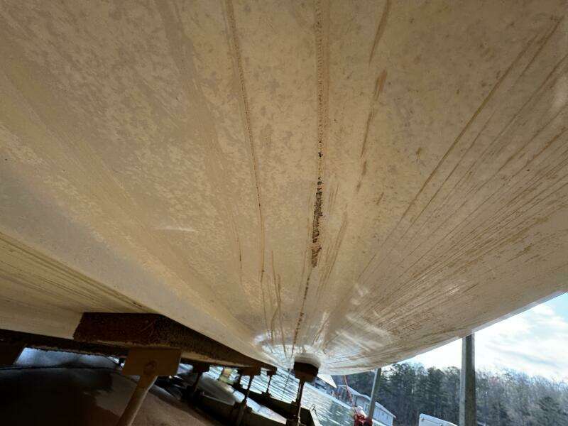 1994 Chaparral Signature 27 Cabin Cruiser