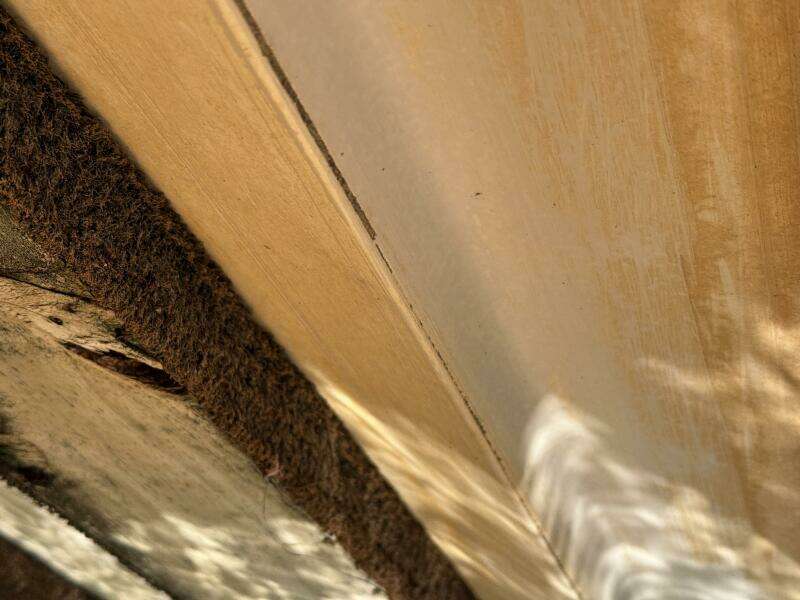 1994 Chaparral Signature 27 Cabin Cruiser