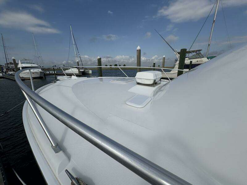 2005 Luhrs 41 Convertible "Rabbit Hole"