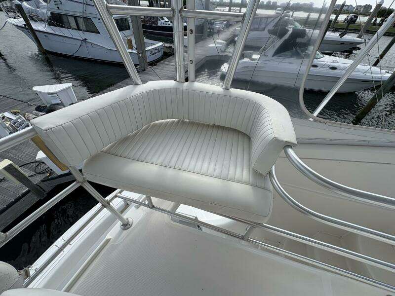 2005 Luhrs 41 Convertible "Rabbit Hole"