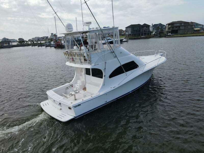 2005 Luhrs 41 Convertible "Rabbit Hole"