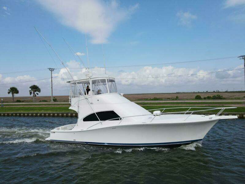 2005 Luhrs 41 Convertible "Rabbit Hole"