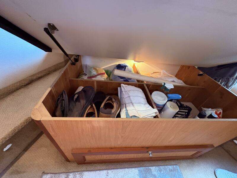 2005 Luhrs 41 Convertible "Rabbit Hole"