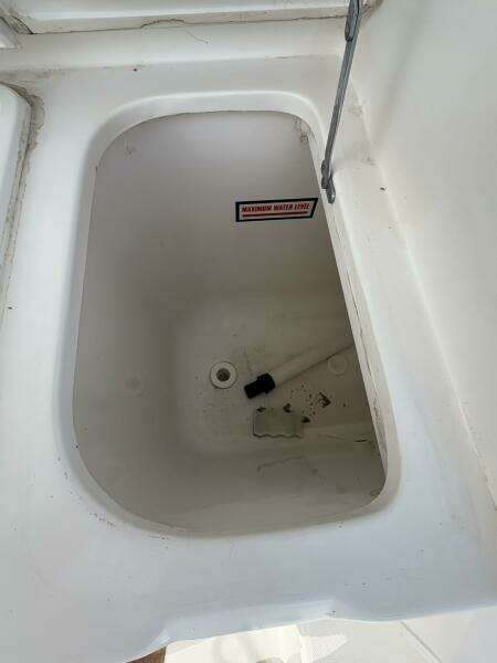 2005 Luhrs 41 Convertible "Rabbit Hole"