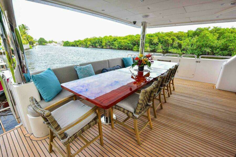 2016 Hargrave Raised Pilothouse