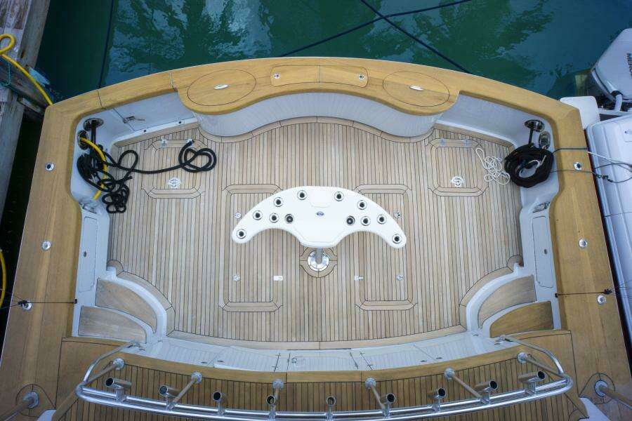 2005 Sea Force IX Enclosed Flybridge