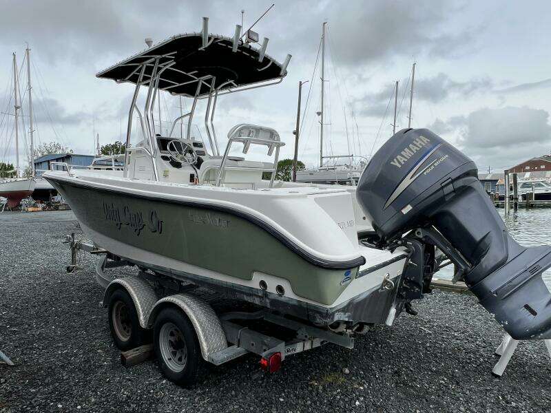 2011 Edgewater 205CC