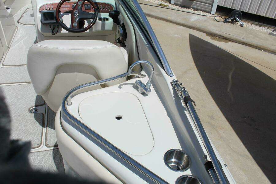 2008 Sea Ray 240 Sundeck