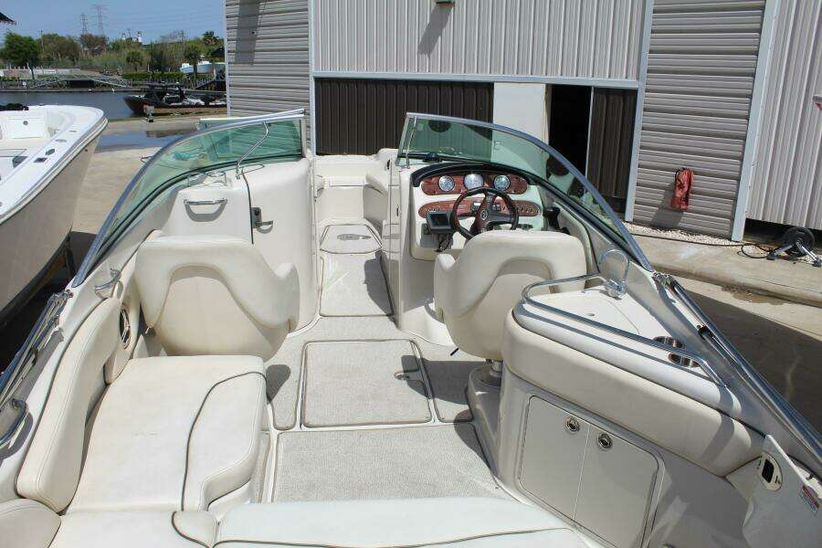 2008 Sea Ray 240 Sundeck