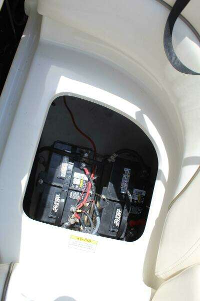 2008 Sea Ray 240 Sundeck