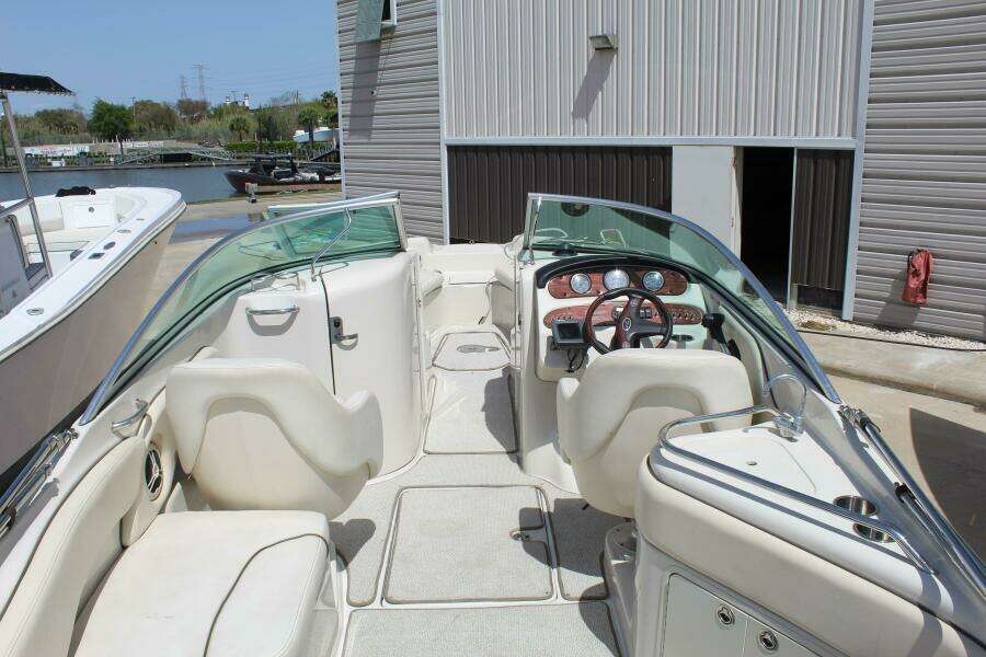 2008 Sea Ray 240 Sundeck