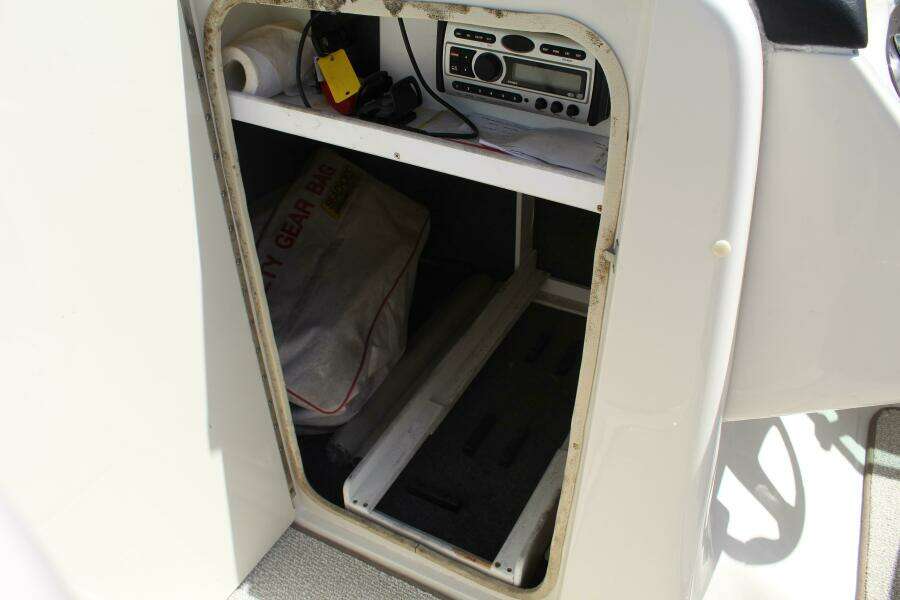 2008 Sea Ray 240 Sundeck