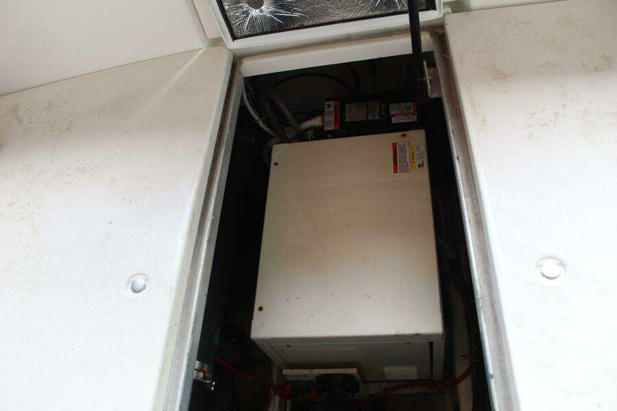 2004 Carver 360 Mariner