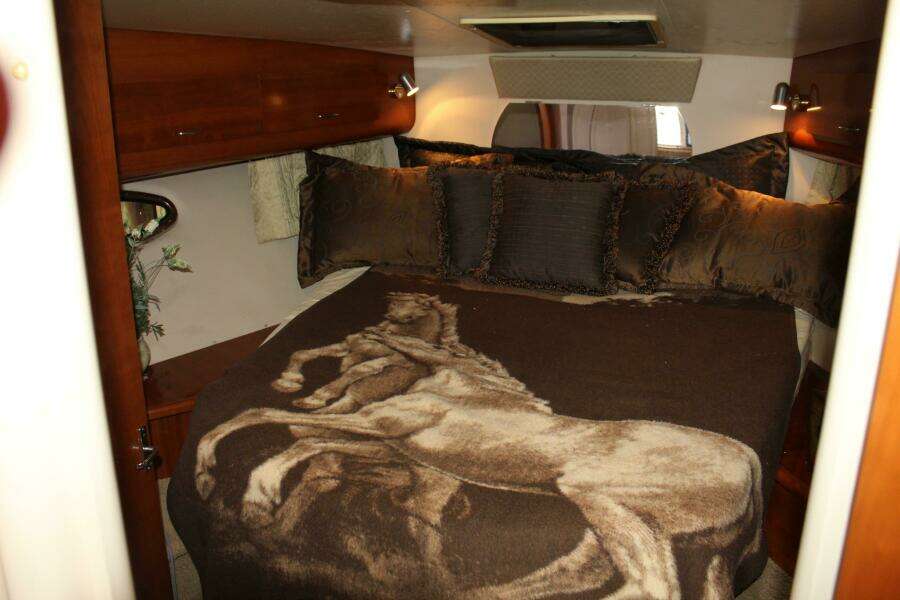 2004 Carver 360 Mariner