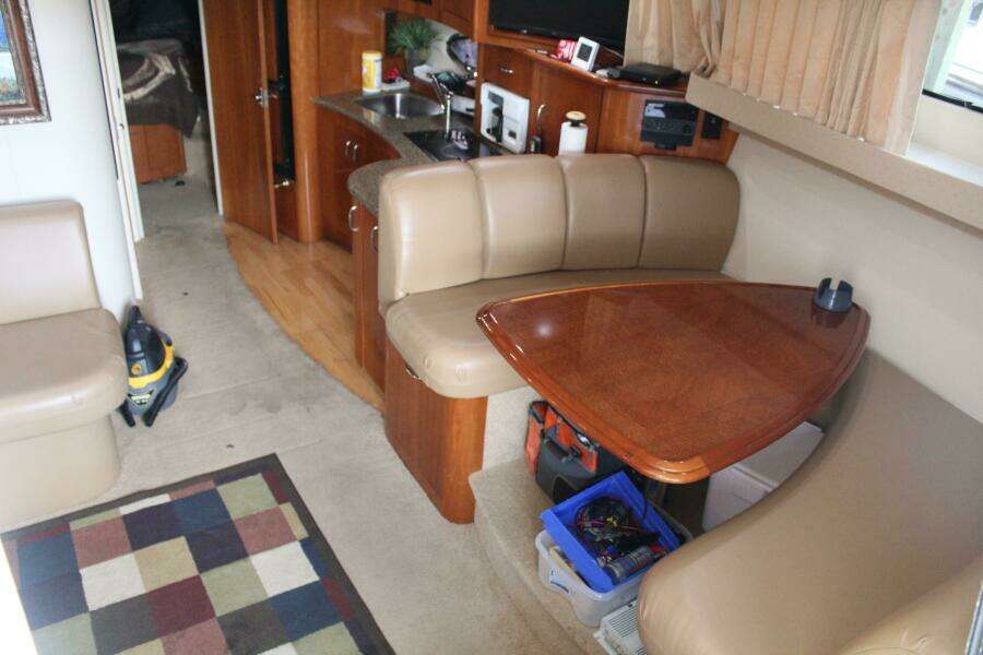 2004 Carver 360 Mariner