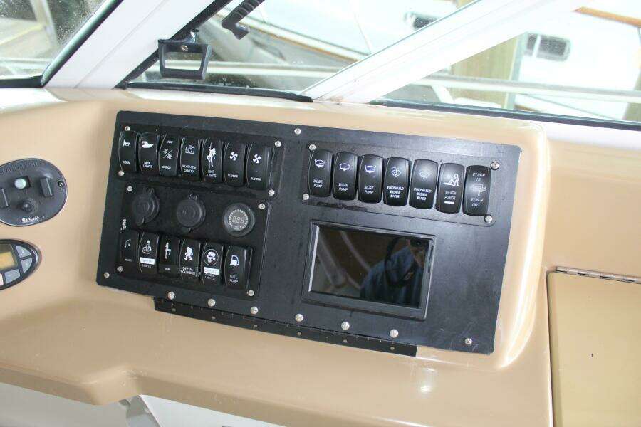 2004 Carver 360 Mariner