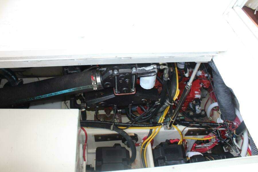 2004 Carver 360 Mariner