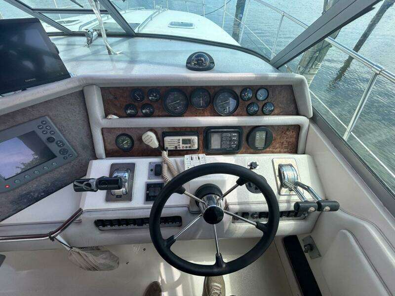 1994 Sea Ray 370 Sundancer