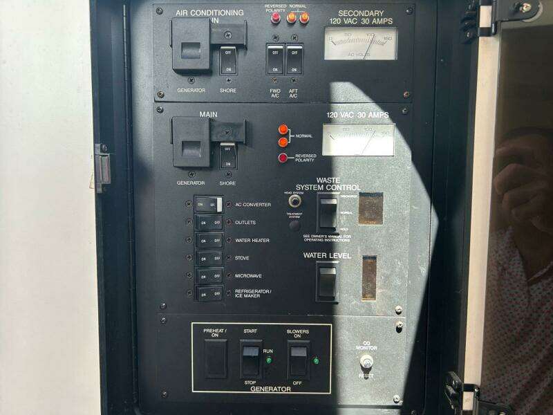 1994 Sea Ray 370 Sundancer