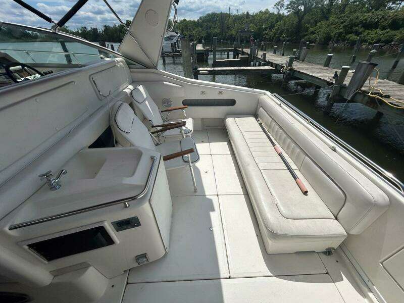 1994 Sea Ray 370 Sundancer