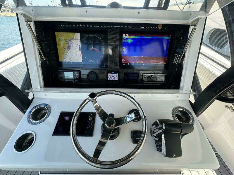 2019 SeaHunter 39 CC - CHIRON39