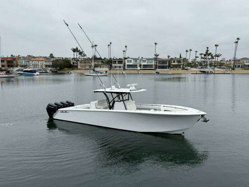 2019 SeaHunter 39 CC - CHIRON39