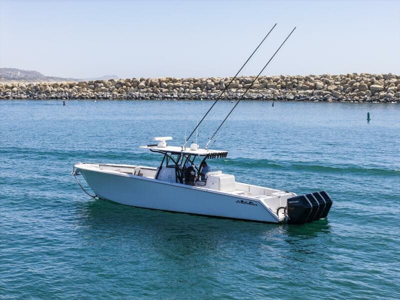 2019 SeaHunter 39 Center Console