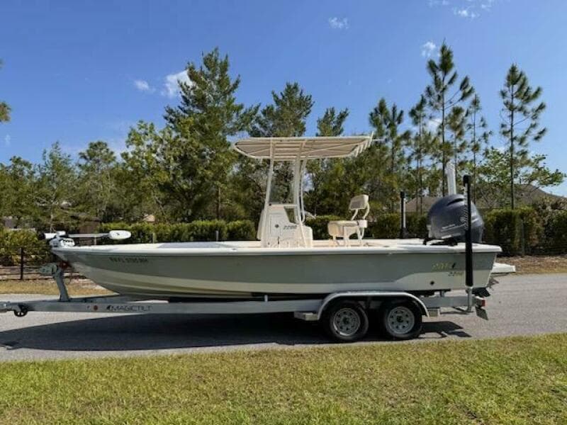 2017 Pathfinder 2200 TRS